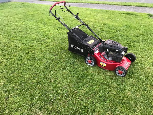 Pro plus self drive lawnmower as new