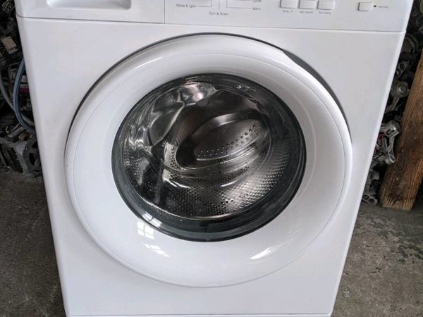 Whirlpool 8kg washing machine as new