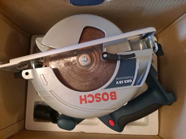 Unused BOSH circular saw without battery