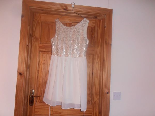 BNWT Beautiful Dress Size 12