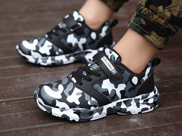 White-camo kids shoes - SPORT runners - trainers sneakers - Nike style - UK3 / EUR38