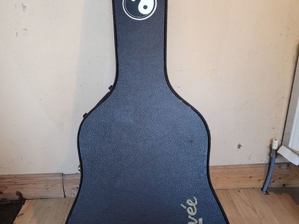 Larivee guitar case Excellent condition