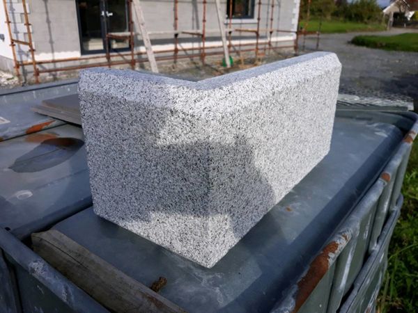 Granite quoins