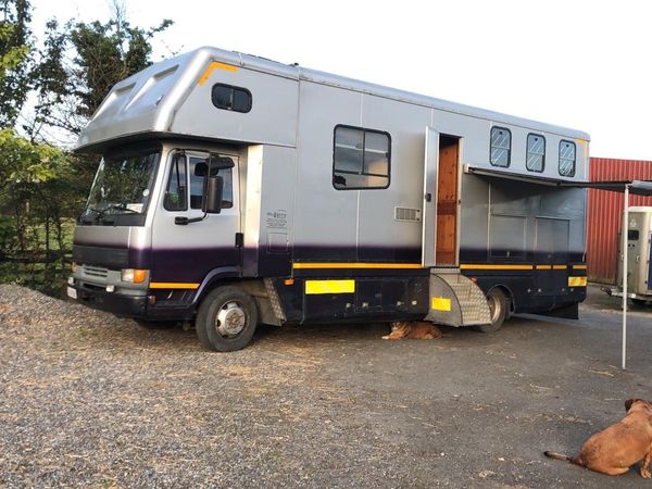 7.5T Horse Lorry with Full Living