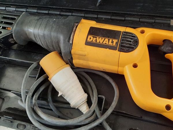 Dewalt DW303M Reciprocating saw 110v