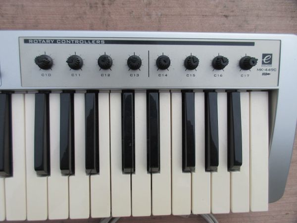 Evolution MIDI Keyboard
