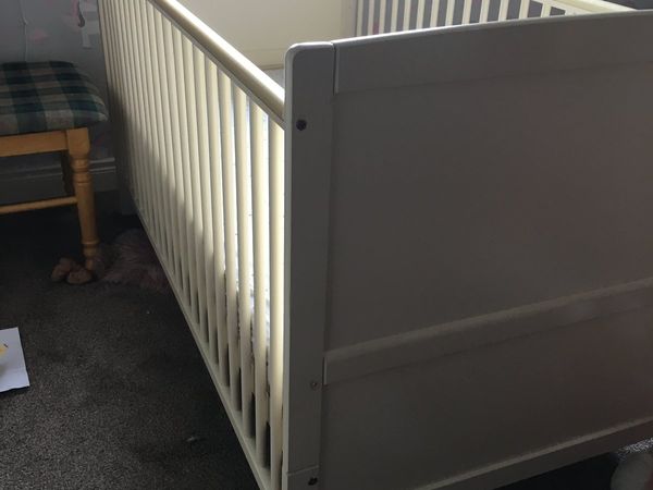 Cot bed like new