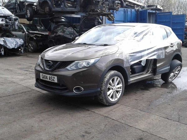 Nissan Qashqai SUV, Diesel, 2014, Beige