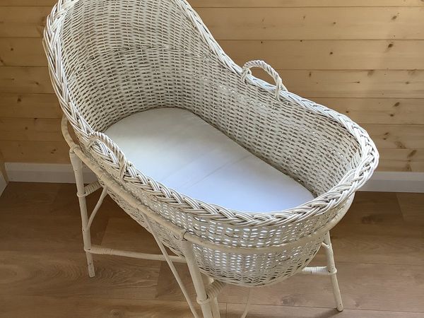 Wicker Moses basket with brand new mattress!