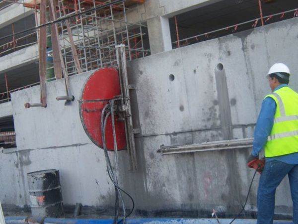 Concrete Cutting ,Wall Sawing