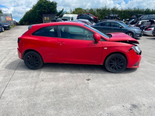 SEAT Ibiza Hatchback, 2013, 