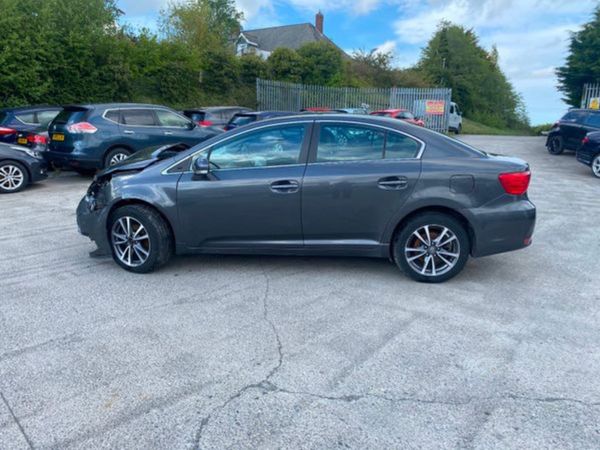 Toyota Avensis Saloon, Diesel, 2015, 