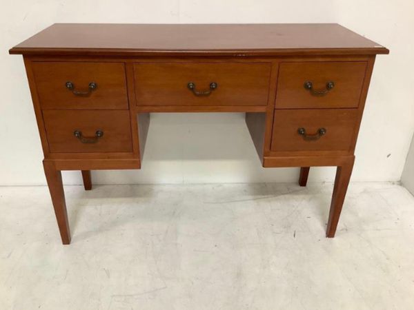 5 drawer mid-century dresser