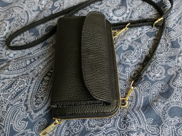 New, genuine leather purse