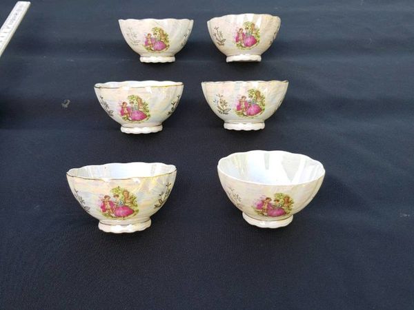 By post only 6 china cutes jam bowls