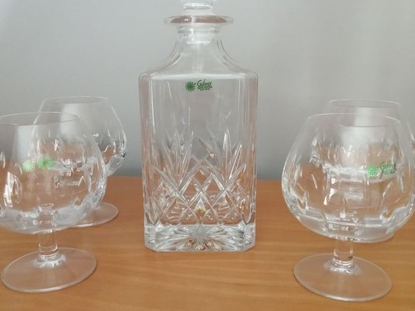 Brandy Decanter & six glasses in presentation hamper