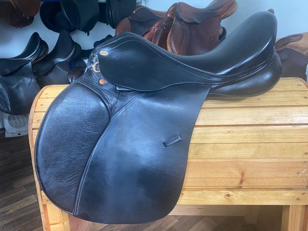 18” narrow black leather general purpose saddle