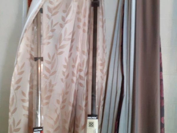 Curtains/pole