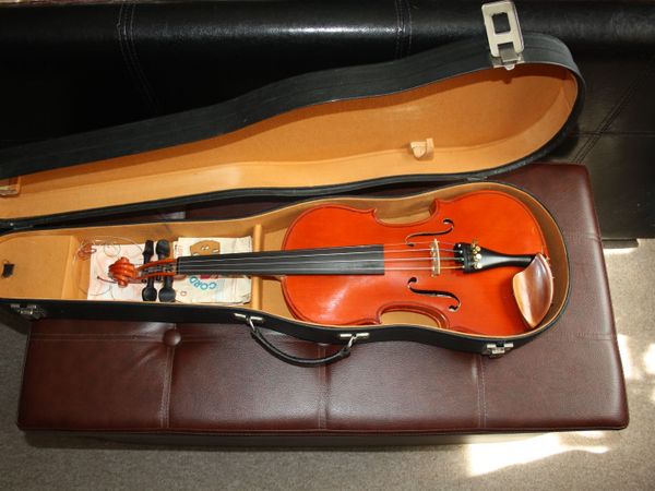 Bulgarian vintage Violin 4/4 Straduvarius