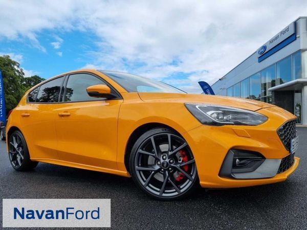 Ford Focus Hatchback, Diesel, 2019, Orange