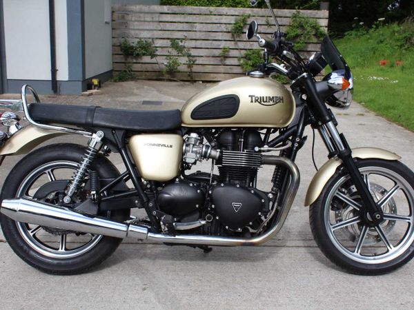 triumph t120 tyres