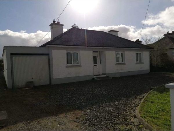 3 BED FULLY DETACHED BUNGALOW on C.  0.5 acre