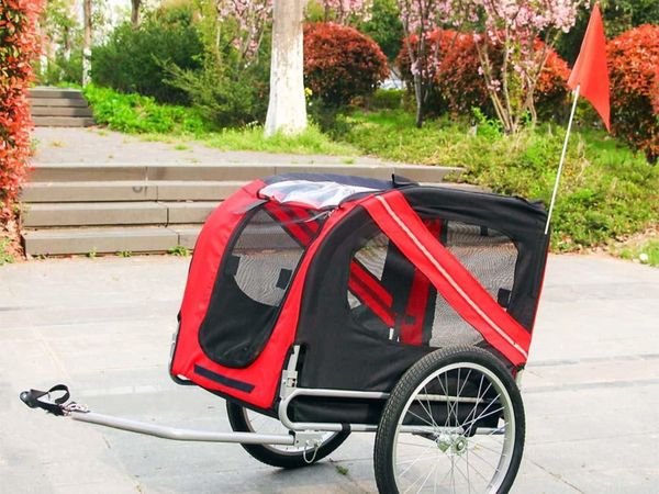 DOG BICYCLE TRAILER WITH FLY SCREEN ..  FREE NATIONWIDE DELIB