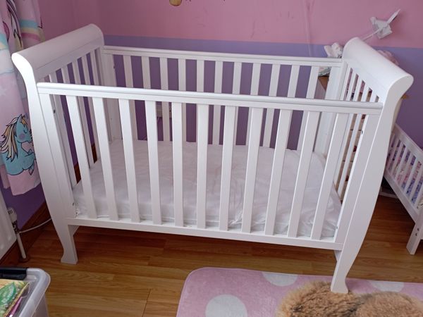 White sleigh cot & White toddler bed
