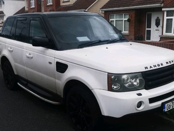 Range Rover Sport (White wrapped)
