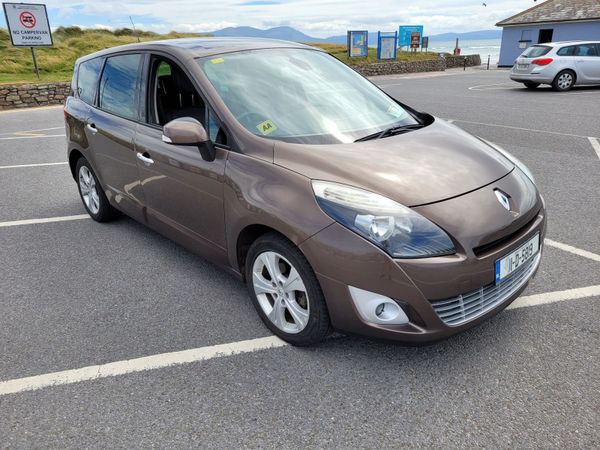 Renault Grand Scenic - 7-seater- 1.5dci Automatic