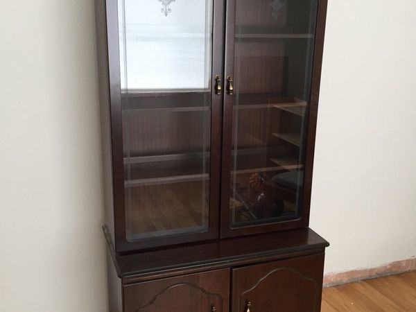mahogany display cabinets