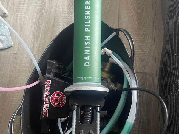 Carlsberg tap with connections