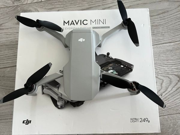 DJI Mavic Mini Fly More Combo Package