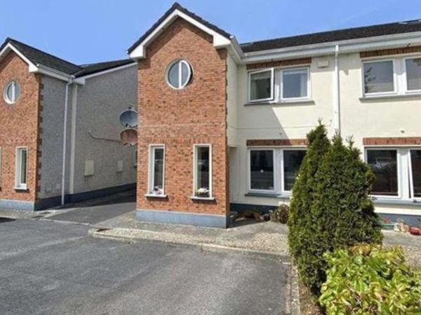 Apartment for rent knocknacarra galway