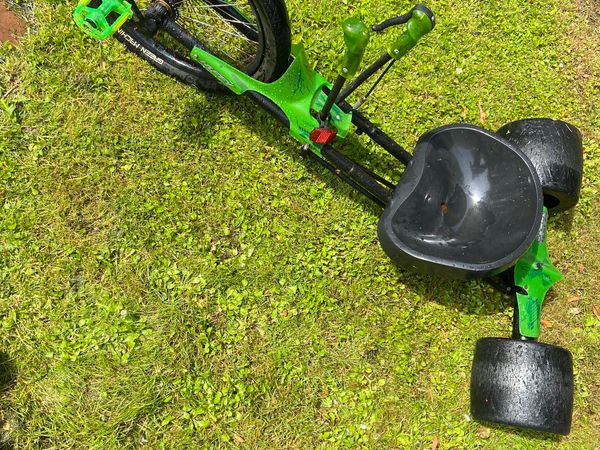 Bike scooter & green machine