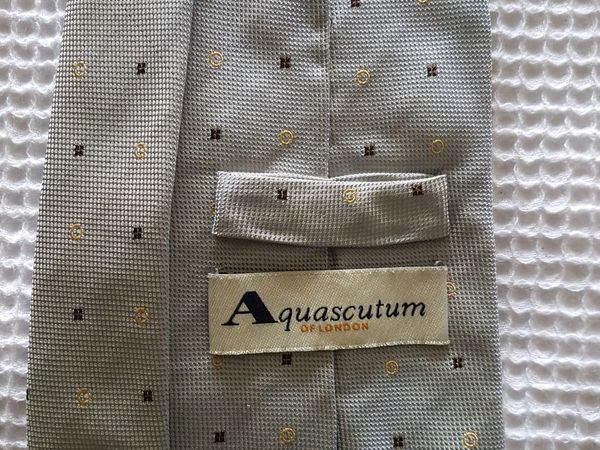 Aquascutum tie