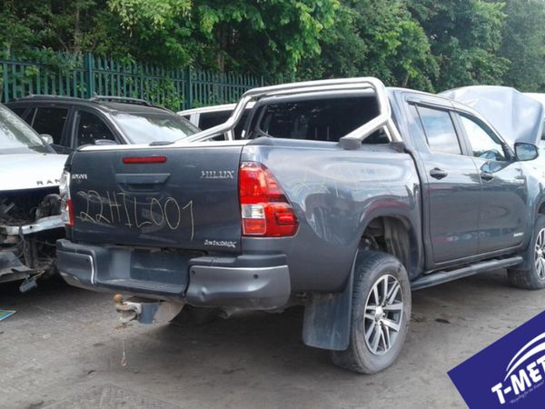 Toyota Hilux, 2020 BREAKING FOR PARTS