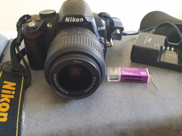 Nikon D3000 camera
