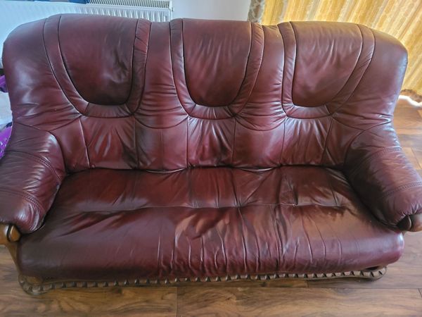 3 piece leather suite ( Maroon )