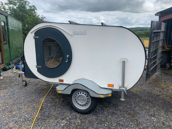 Teardrop camping trailer/ caravan