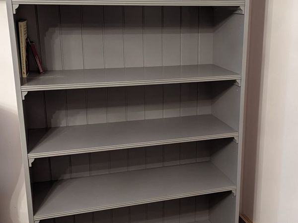 2 Bookcases + Free delivery