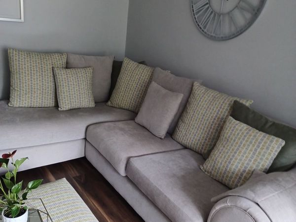 GREY L shaped couch
