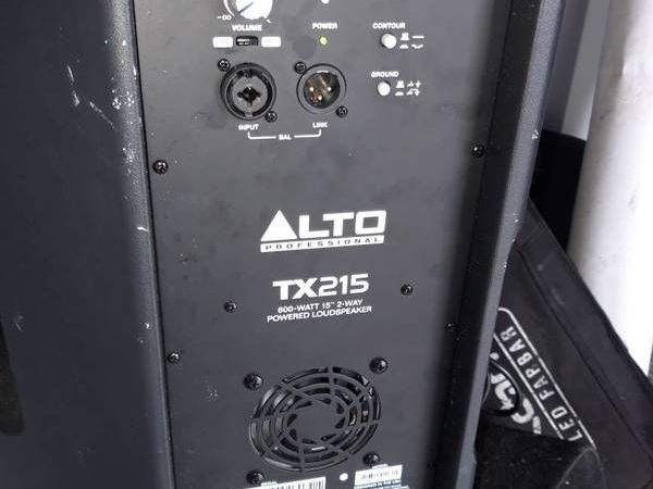 Alto Powered Speakers X 2 as new with covers