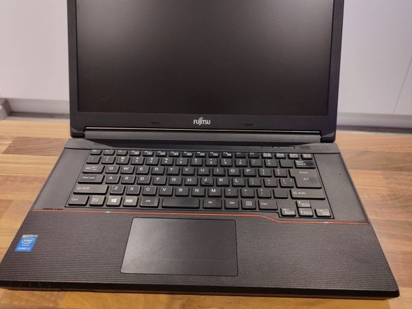 Fujitsu Lifebook A574 Laptop