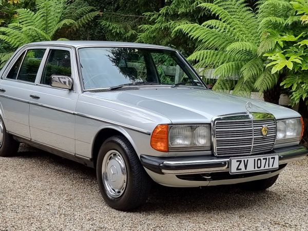 Mercedes 230E W123 - only 89,000 kms