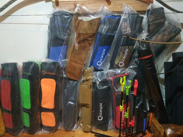 Arrow Quivers and Bow Bag Covers (Brand NEW) from 10 EUR