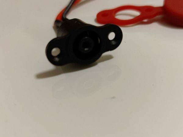 CHARGING PORT / SOCKET FOR XIAOMI M365 SCOOTER WITH COVER