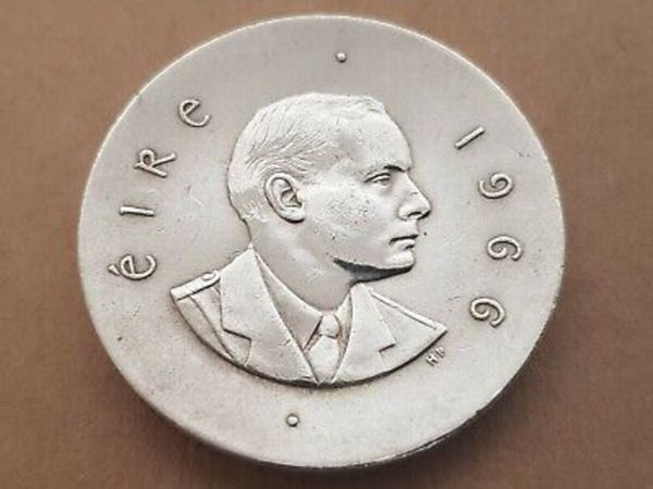 1966 Irish 10 shillings silver coin make offer