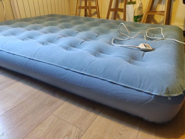 Aerobed Double Airbed with built in Electric Pump