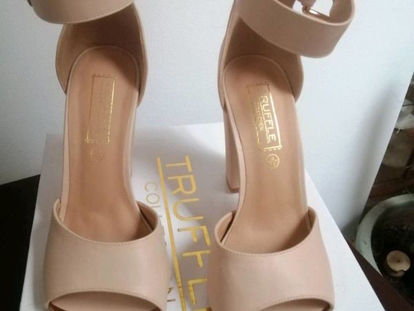 Ladies TRUFFLE Nude sandals new with box